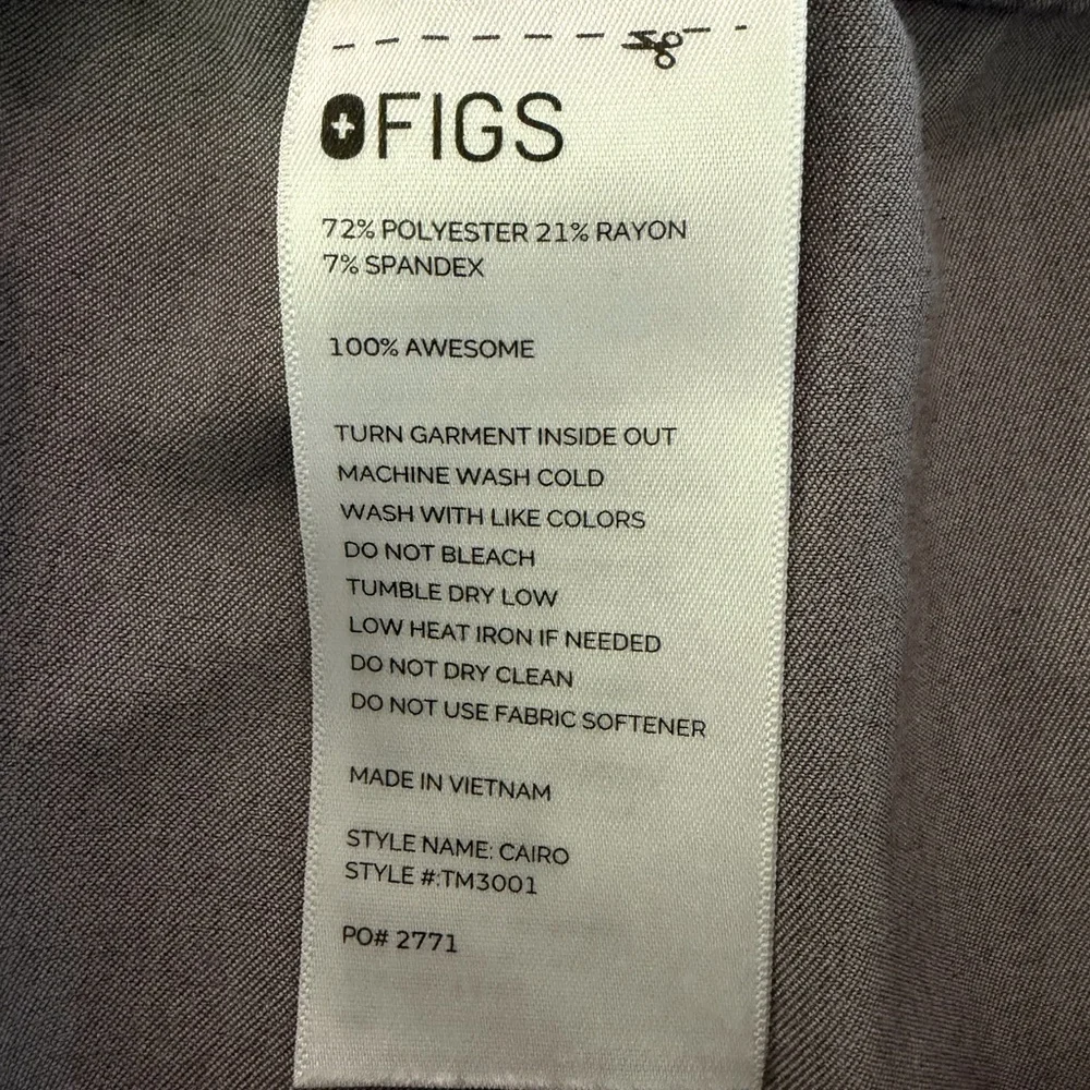 FIGS Men's Cairo Cargo Scrub Pants Gray Multi-Pockets Straight Leg Size Medium